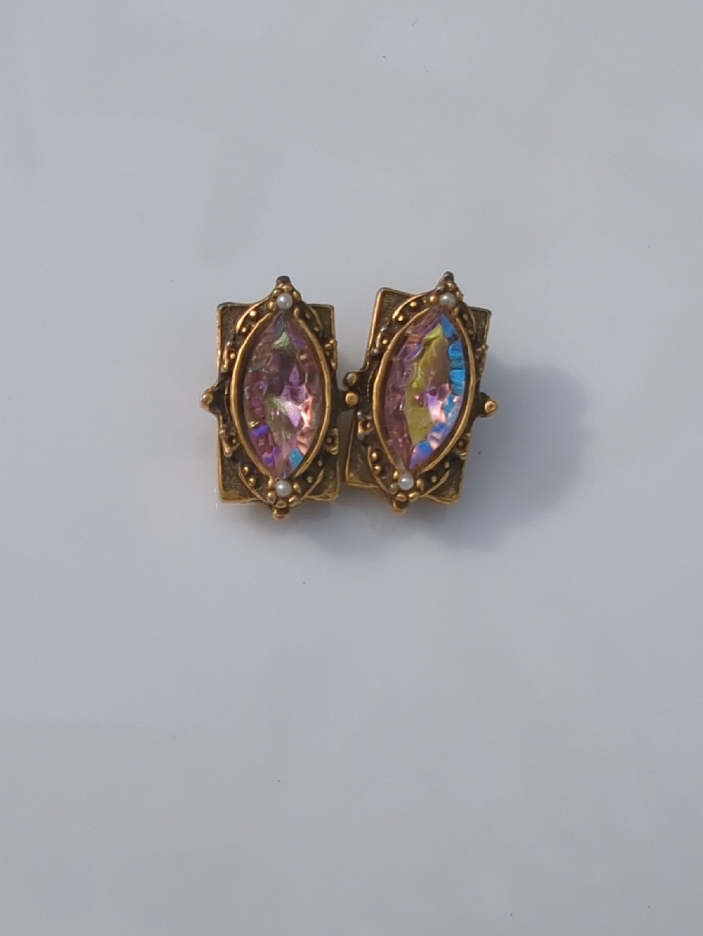 Vintage Signed TARA Aurora Borealis Crystal Clip-On Earrings - Marquise Cut - Picture 6 of 7